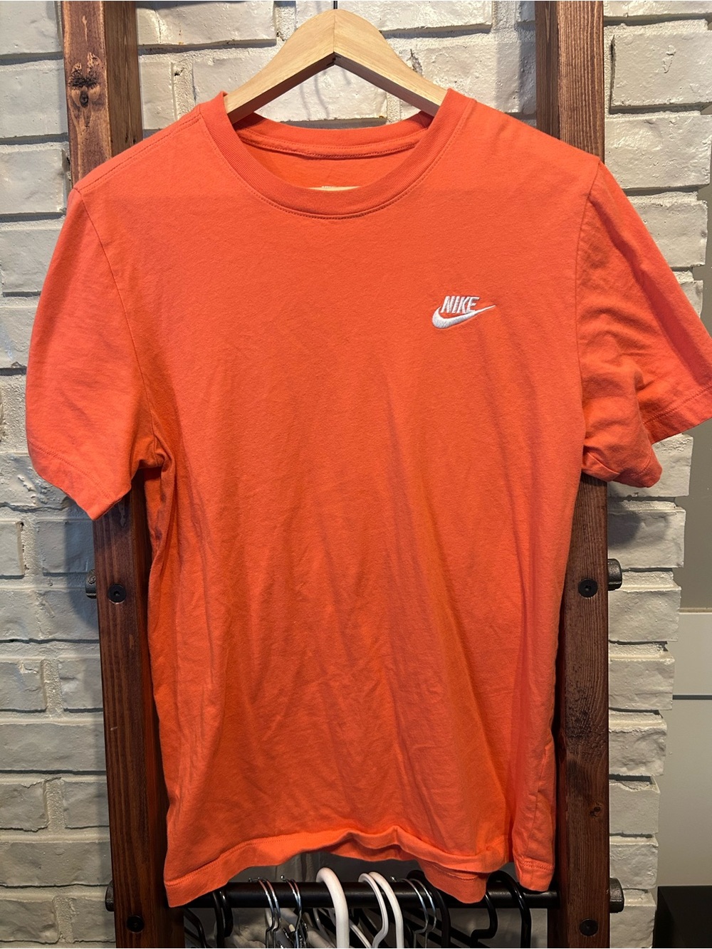 Nike The Nike Tee Orange Crew Neck Short Sleeve Jersey Logo Men's T-Shirt S